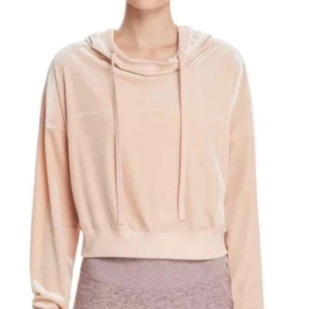 blush pink Alo Yoga velour cropped hoodie 128$